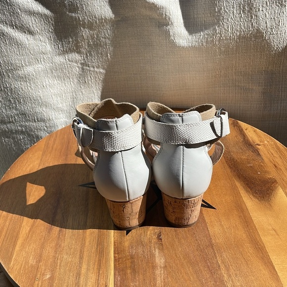 NYDJ Women’s Callie Wedge Sandal Size 8 - Picture 5 of 10